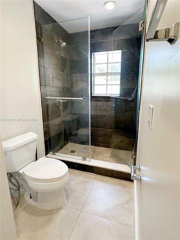 2150 NW 171st Ter, Pembroke Pines, FL 33028