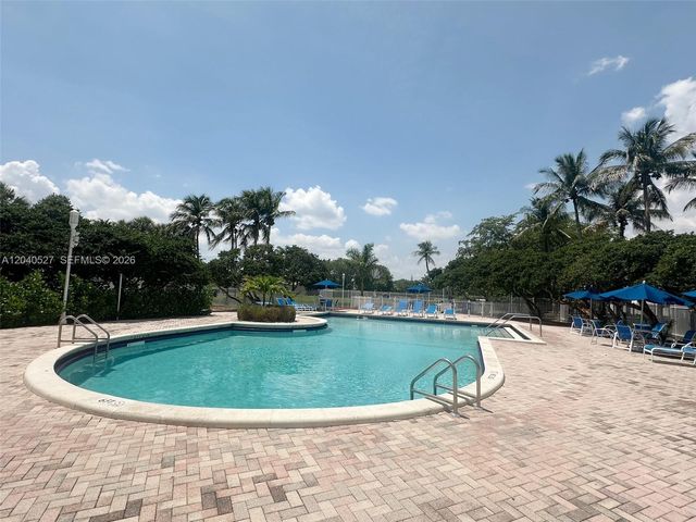 2150 NW 171st Ter, Pembroke Pines, FL 33028