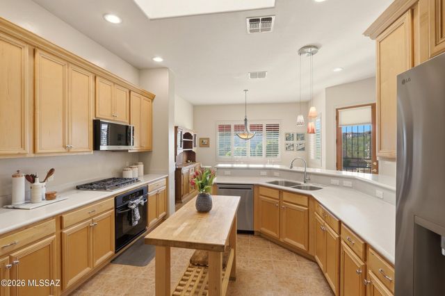 6279 N Via Jaspeada, Tucson, AZ 85718