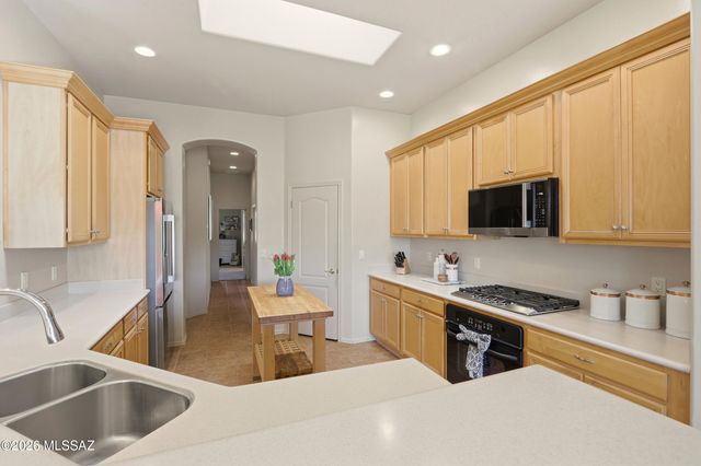 6279 N Via Jaspeada, Tucson, AZ 85718