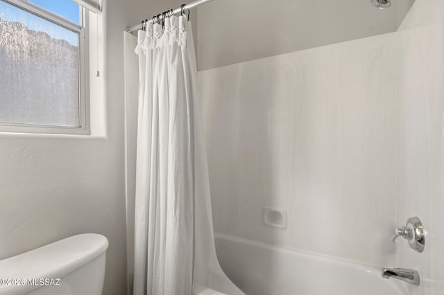 6279 N Via Jaspeada, Tucson, AZ 85718