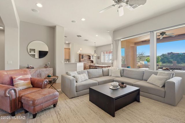 6279 N Via Jaspeada, Tucson, AZ 85718