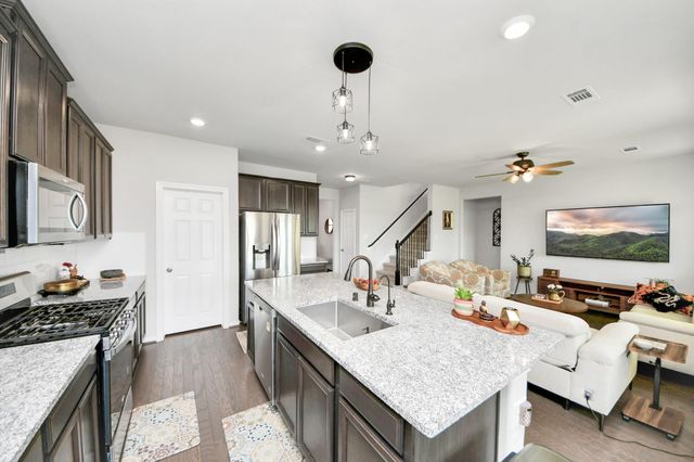 4610 Presario Drive, Fresno, TX 77545