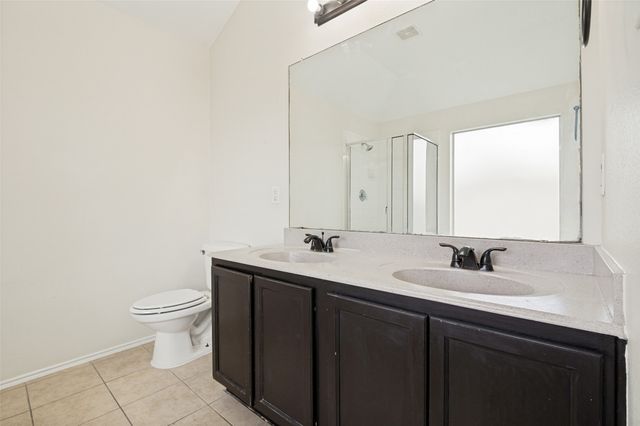 614 Hearthstone Drive, Lancaster, TX 75146