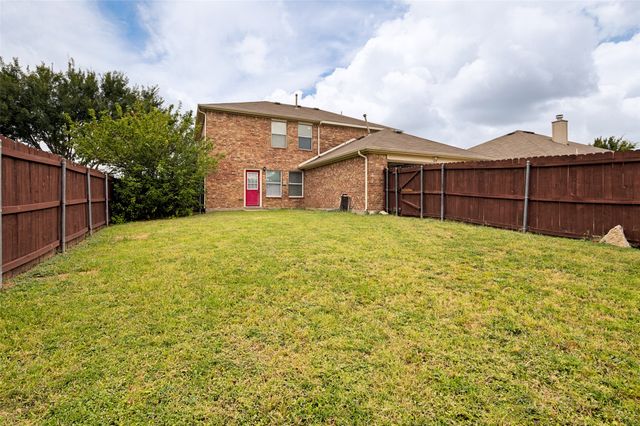 614 Hearthstone Drive, Lancaster, TX 75146