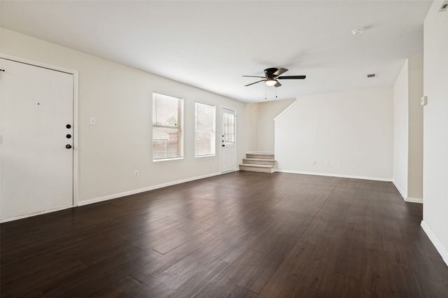 614 Hearthstone Drive, Lancaster, TX 75146