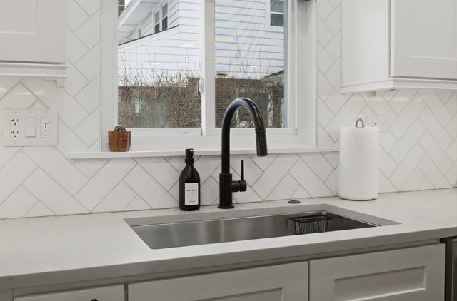 101 W Jackson Street, Elmhurst, IL 60126