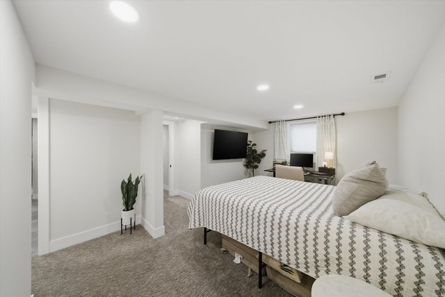 101 W Jackson Street, Elmhurst, IL 60126