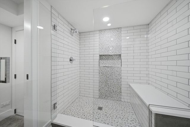 101 W Jackson Street, Elmhurst, IL 60126