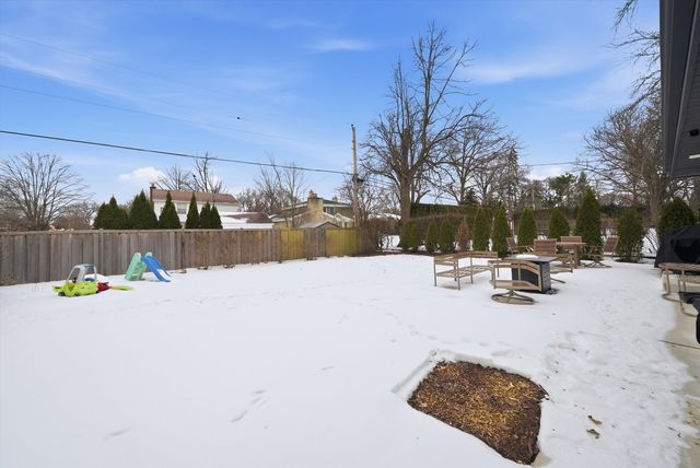 101 W Jackson Street, Elmhurst, IL 60126