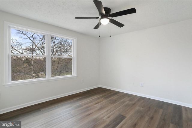 672 MONTMORENCY DR, Bunker Hill, WV 25413