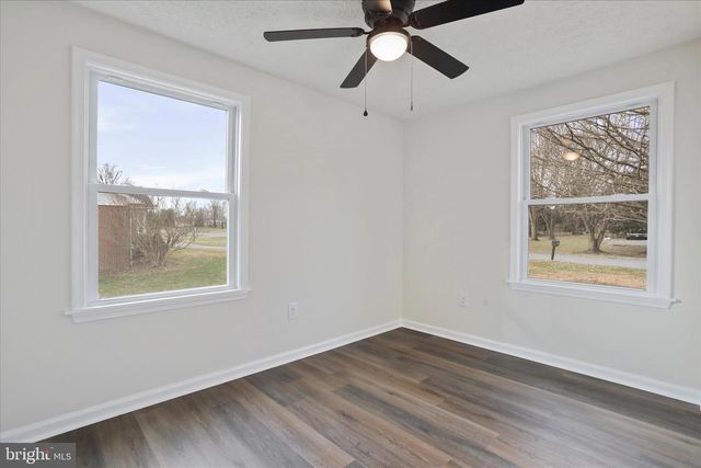 672 MONTMORENCY DR, Bunker Hill, WV 25413