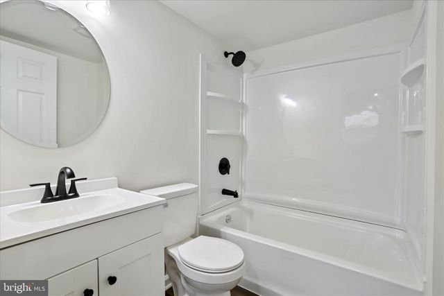 672 MONTMORENCY DR, Bunker Hill, WV 25413