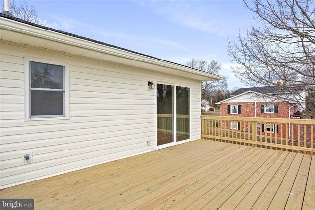 672 MONTMORENCY DR, Bunker Hill, WV 25413