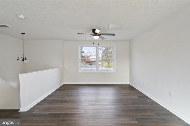 672 MONTMORENCY DR, Bunker Hill, WV 25413