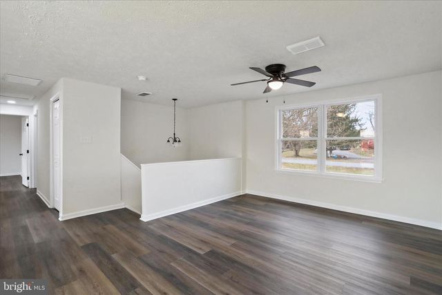 672 MONTMORENCY DR, Bunker Hill, WV 25413