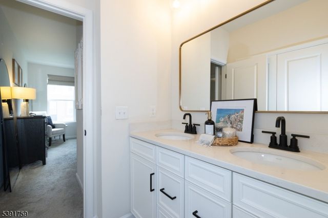 4 Sadie Cir 4105, Union Twp., NJ 07083