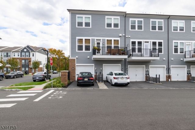 4 Sadie Cir 4105, Union Twp., NJ 07083