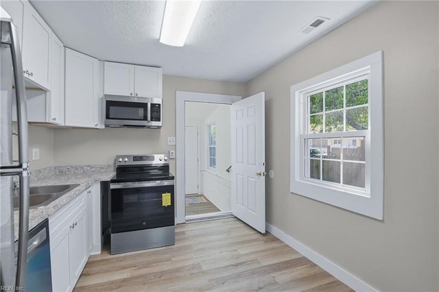 317 Richmond DR, Hampton, VA 23664