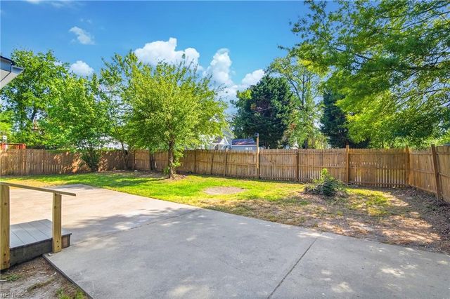 317 Richmond DR, Hampton, VA 23664