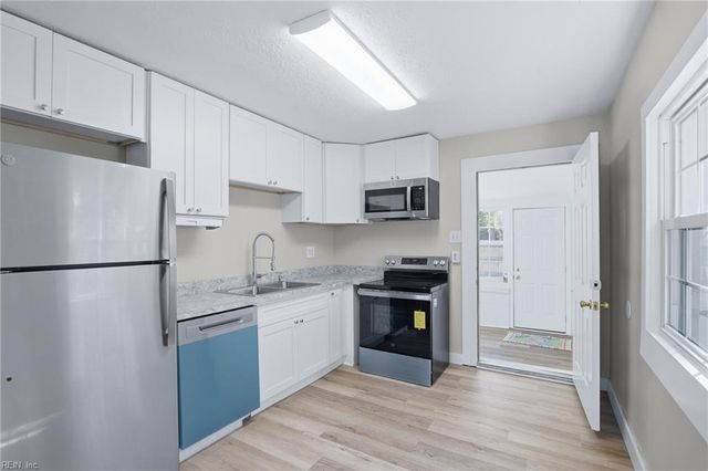 317 Richmond DR, Hampton, VA 23664
