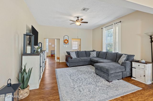 523 Broussard Lane, Jennings, LA 70546