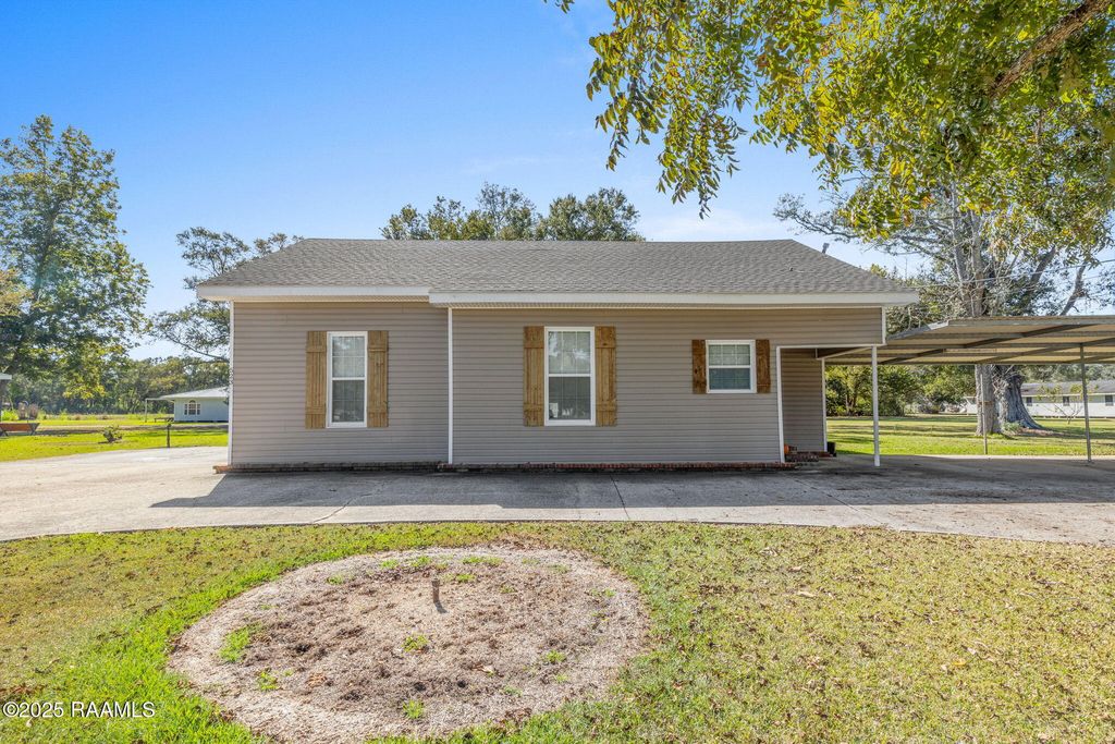 523 Broussard Lane, Jennings, LA 70546