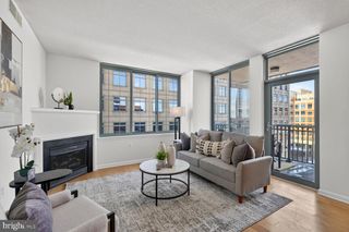 851 N GLEBE RD #817, Arlington, VA 22203