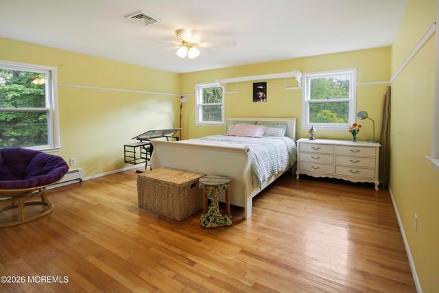 1860 New York Avenue, Whiting, NJ 08759