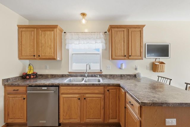 1365 Savannah Woods Drive, Edgerton, WI 53534