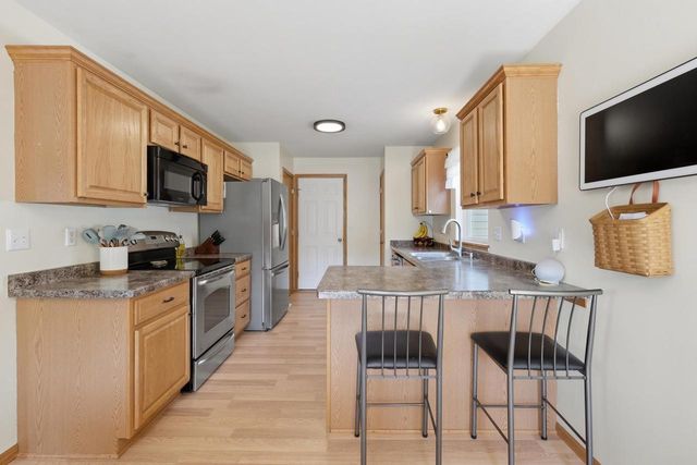 1365 Savannah Woods Drive, Edgerton, WI 53534