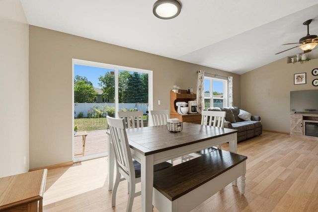 1365 Savannah Woods Drive, Edgerton, WI 53534