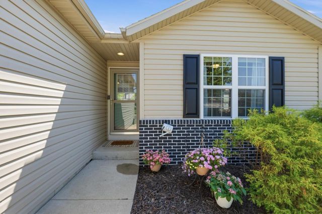 1365 Savannah Woods Drive, Edgerton, WI 53534