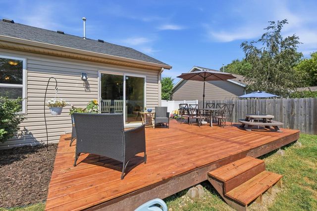 1365 Savannah Woods Drive, Edgerton, WI 53534