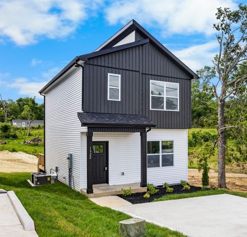 1922 Evans Rd, Clarksville, TN 37042