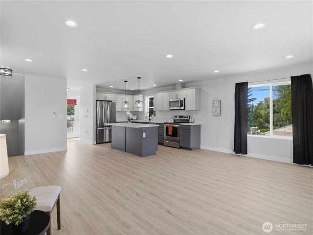 510 Lebo Boulevard, Bremerton, WA 98310