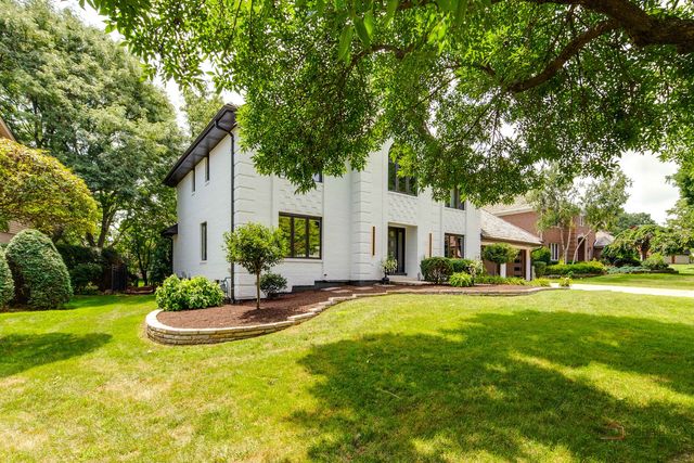 2221 Donegal Drive, Darien, IL 60561