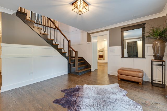 2221 Donegal Drive, Darien, IL 60561