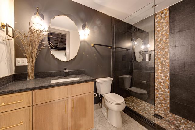 2221 Donegal Drive, Darien, IL 60561