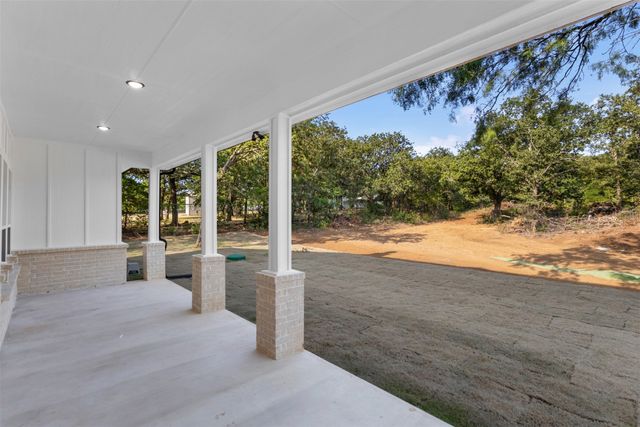 5609 Thousand Oaks Drive, Joshua, TX 76058