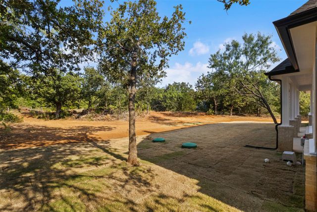 5609 Thousand Oaks Drive, Joshua, TX 76058