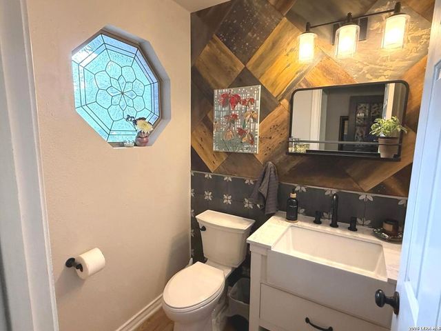 8530 FAIRWAY GREEN DR, Fair Oaks Ranch, TX 78015