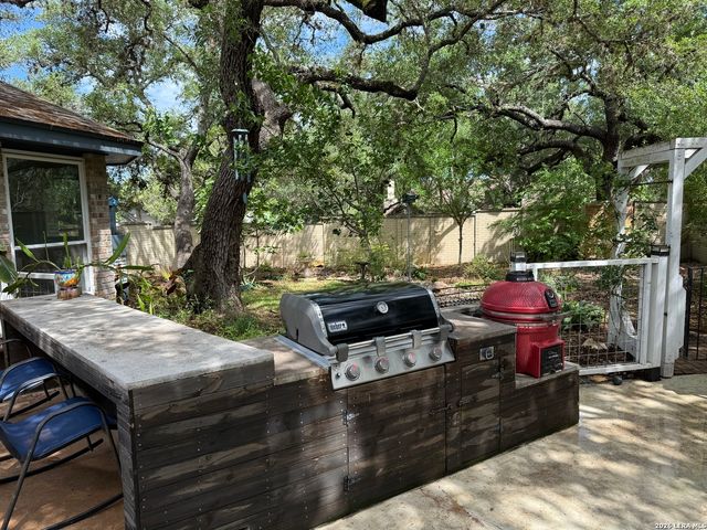 8530 FAIRWAY GREEN DR, Fair Oaks Ranch, TX 78015