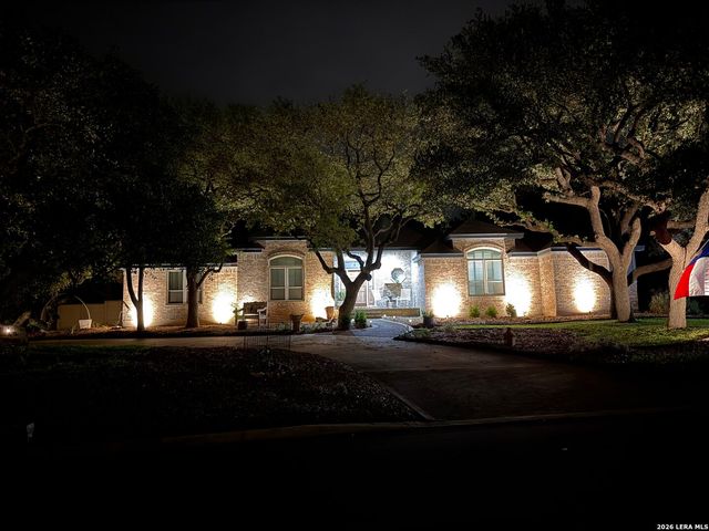 8530 FAIRWAY GREEN DR, Fair Oaks Ranch, TX 78015