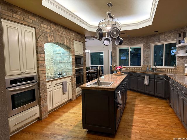 8530 FAIRWAY GREEN DR, Fair Oaks Ranch, TX 78015