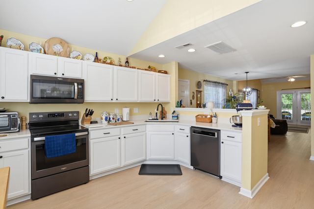 8663 Grassy Oak Trail, North Charleston, SC 29420