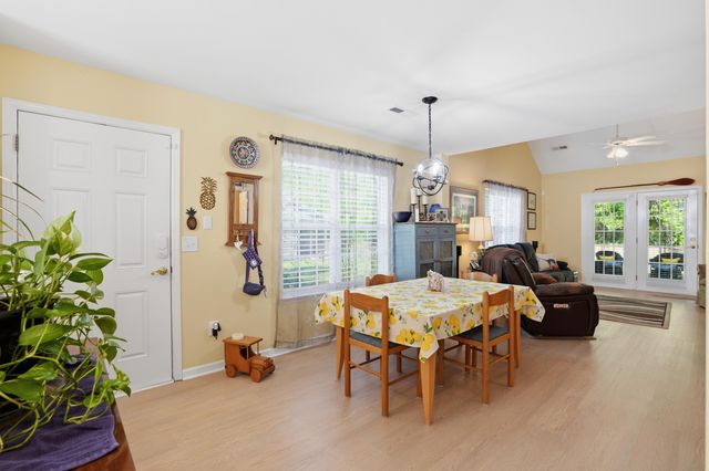 8663 Grassy Oak Trail, North Charleston, SC 29420