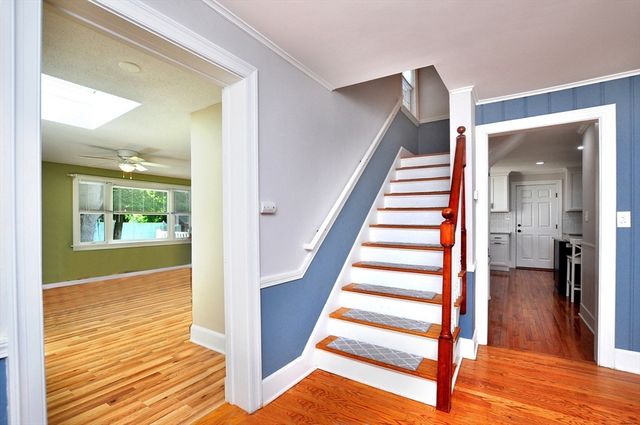 16 Spruce St, Westfield, MA 01085