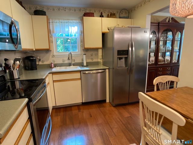 104 Redstone Circle 104, Rocky Hill, CT 06067