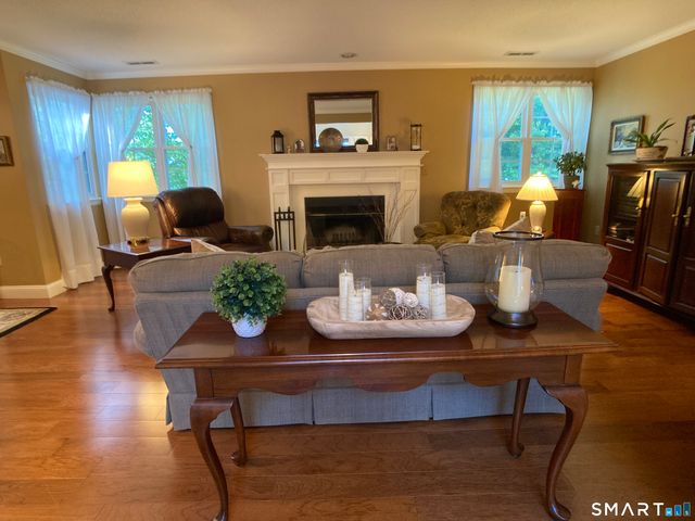 104 Redstone Circle 104, Rocky Hill, CT 06067